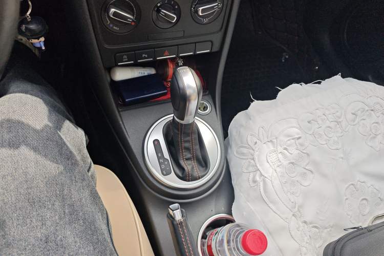 Used Volkswagen Beetle 2016 180TSI Club Edition Gear Lever