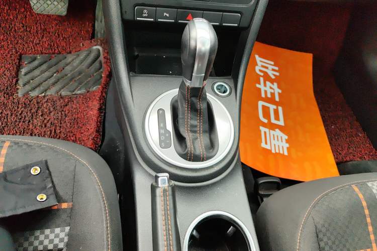 Used Volkswagen Beetle 2016 180TSI Club Edition Gear Lever