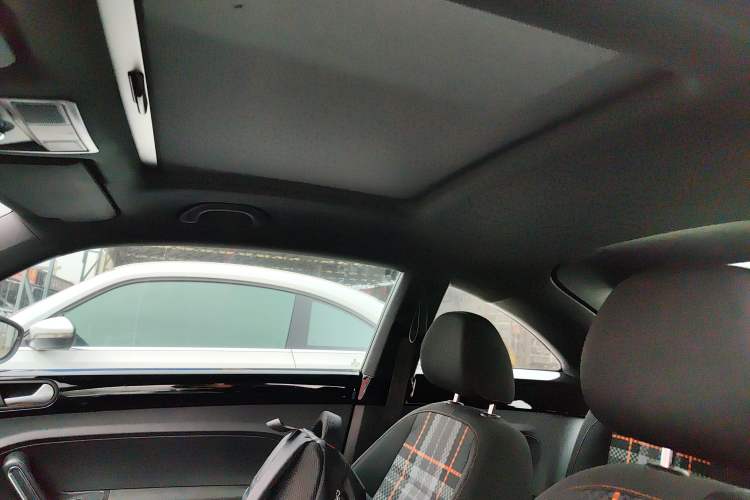 Used Volkswagen Beetle 2016 180TSI Club Edition Headliner