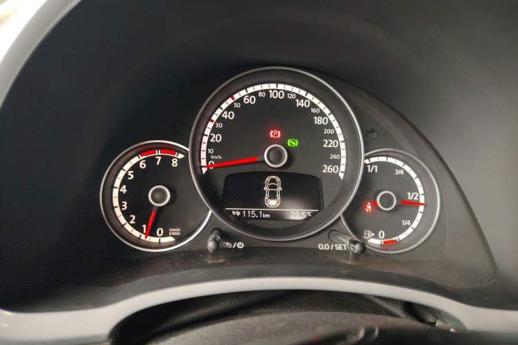 Used Volkswagen Beetle 2016 180TSI Club Edition Instrument Cluster