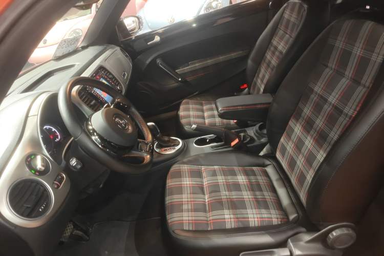 Used Volkswagen Beetle 2016 180TSI Club Edition Left Front Seat