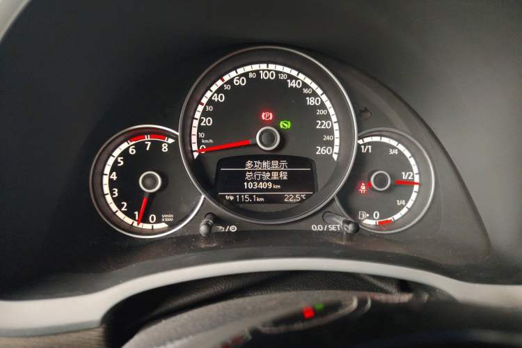 Used Volkswagen Beetle 2016 180TSI Club Edition Odometer Close Up