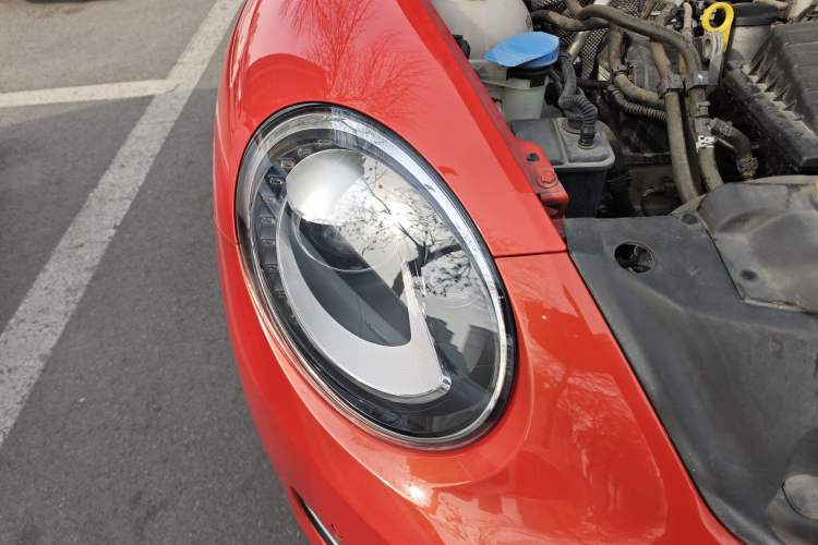 Used Volkswagen Beetle 2016 180TSI Club Edition Right Front Headlight