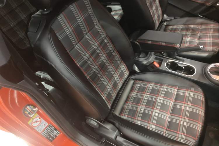 Used Volkswagen Beetle 2016 180TSI Club Edition Right Front Seat