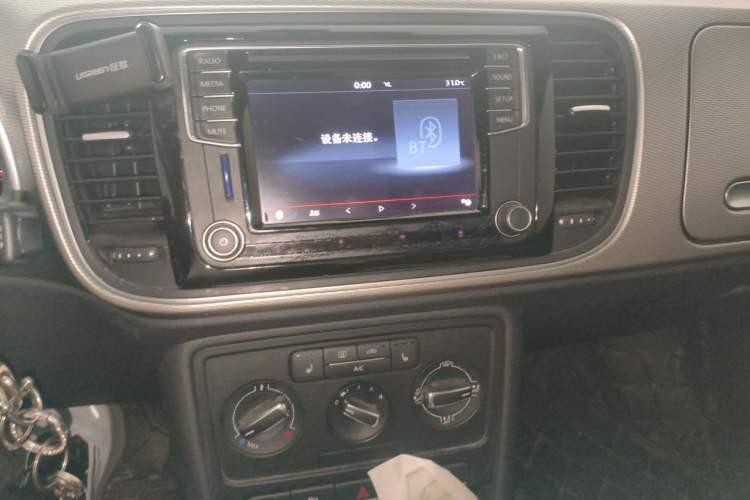 Used Volkswagen Beetle 2016 180TSI Club Edition Audio And AC Panel