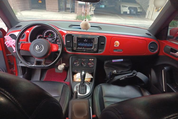 Used Volkswagen Beetle 2016 180TSI Club Edition Center Console