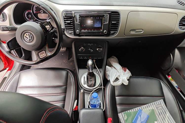 Used Volkswagen Beetle 2016 180TSI Club Edition Center Console