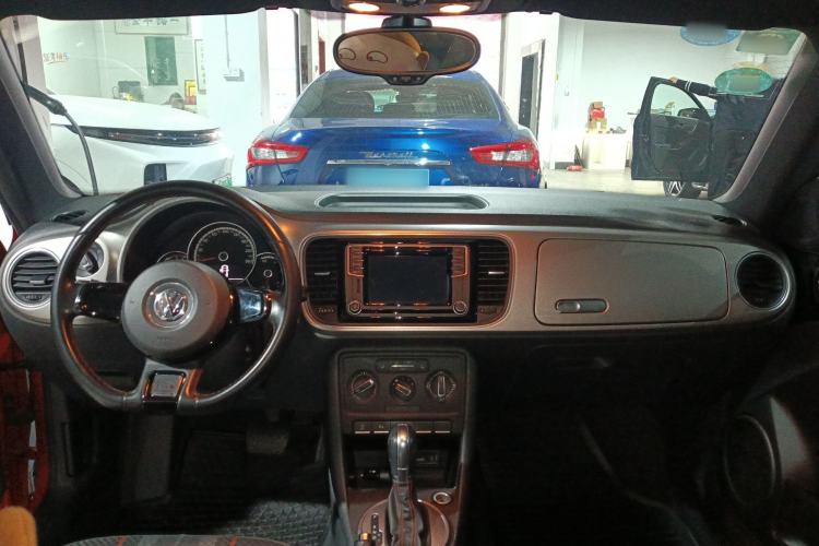 Used Volkswagen Beetle 2016 180TSI Club Edition Center Console