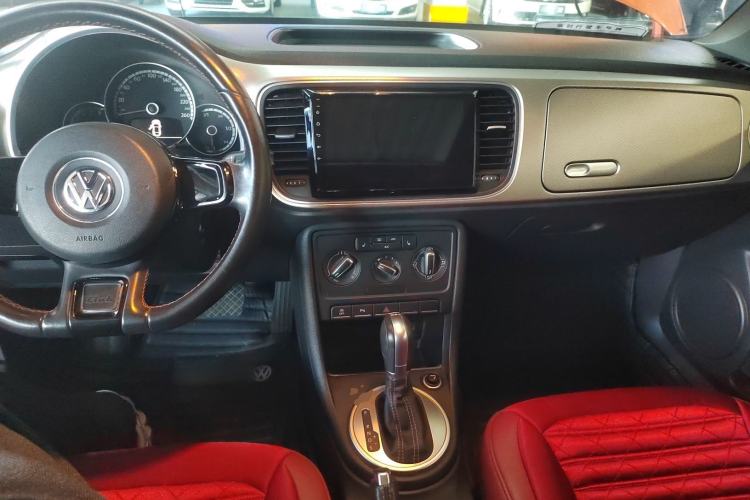 Used Volkswagen Beetle 2016 180TSI Club Edition Center Console