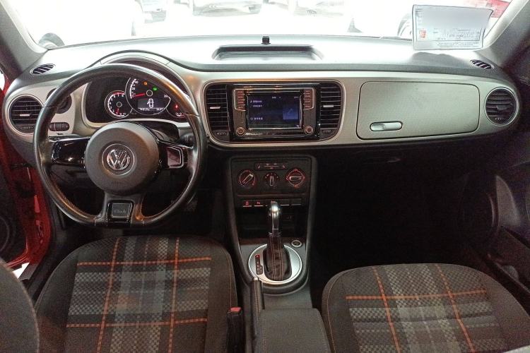 Used Volkswagen Beetle 2016 180TSI Club Edition Center Console