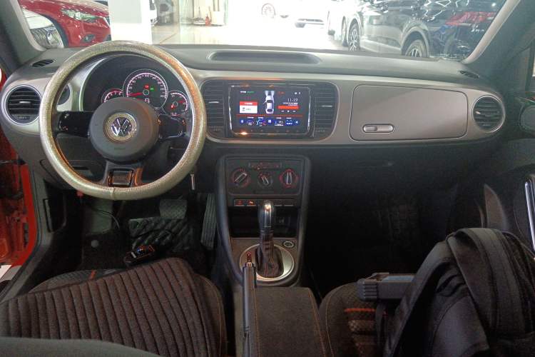 Used Volkswagen Beetle 2016 180TSI Club Edition Center Console