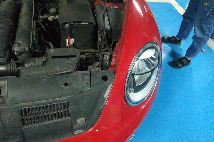 Used Volkswagen Beetle 2016 180TSI Club Edition Engine Bay Left