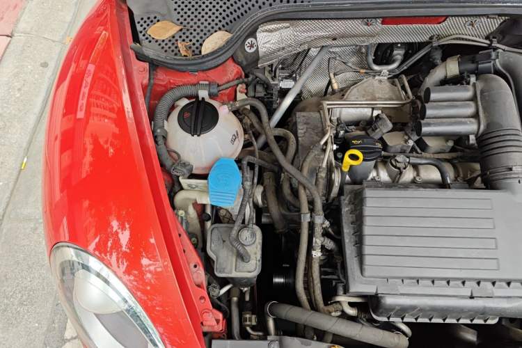 Used Volkswagen Beetle 2016 180TSI Club Edition Engine Bay Right