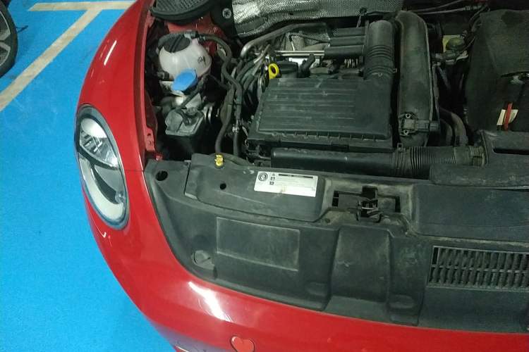 Used Volkswagen Beetle 2016 180TSI Club Edition Engine Bay Right