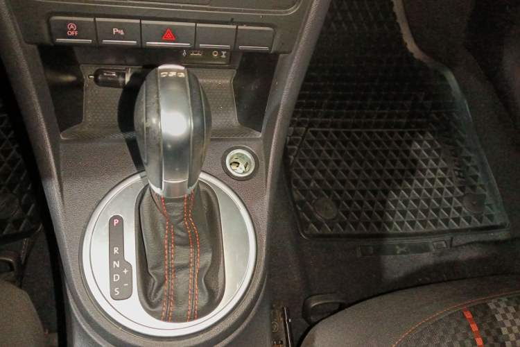 Used Volkswagen Beetle 2016 180TSI Club Edition Gear Lever
