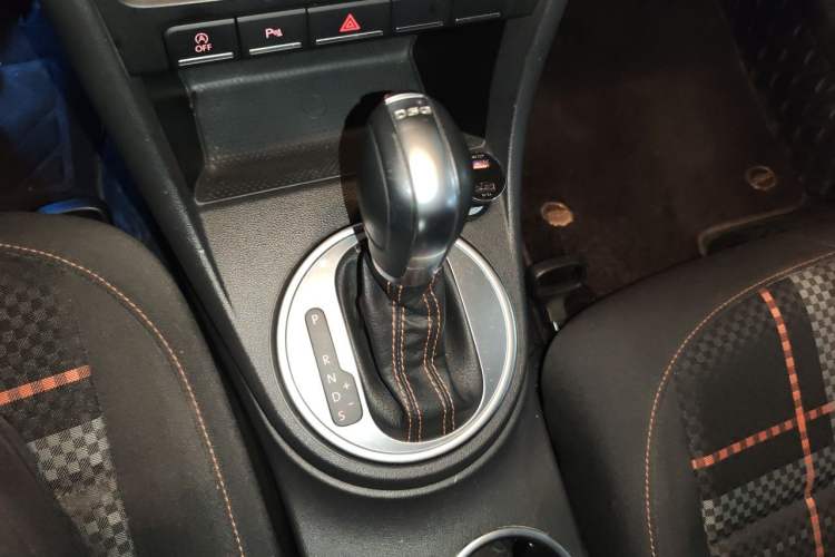 Used Volkswagen Beetle 2016 180TSI Club Edition Gear Lever