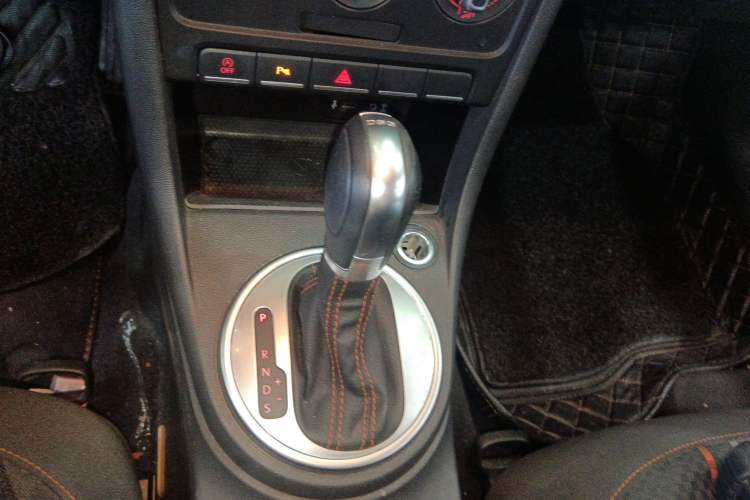 Used Volkswagen Beetle 2016 180TSI Club Edition Gear Lever
