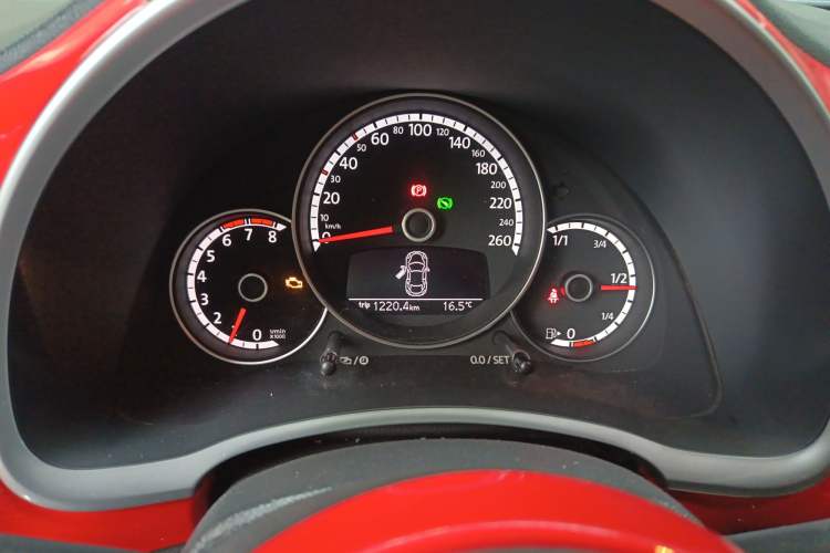 Used Volkswagen Beetle 2016 180TSI Club Edition Instrument Cluster