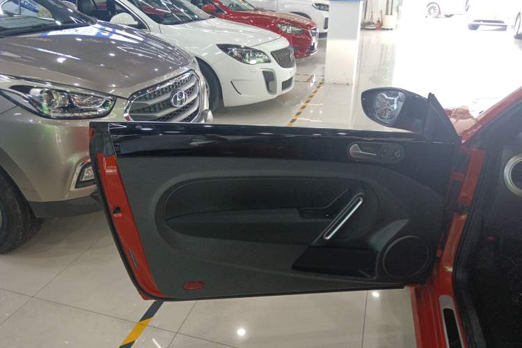 Used Volkswagen Beetle 2016 180TSI Club Edition Left Front Door Interior