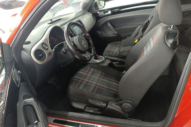 Used Volkswagen Beetle 2016 180TSI Club Edition Left Front Seat