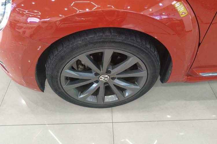 Used Volkswagen Beetle 2016 180TSI Club Edition Left Front Wheel Hub