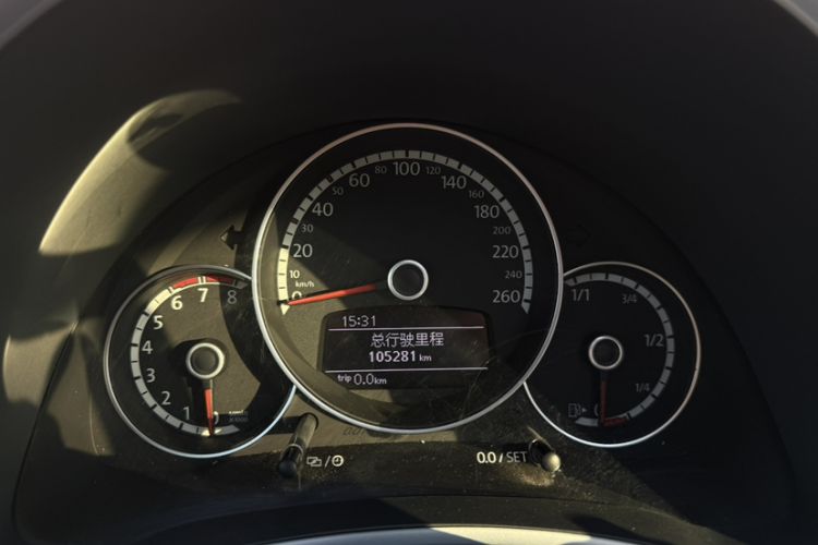 Used Volkswagen Beetle 2016 180TSI Club Edition Odometer Close Up