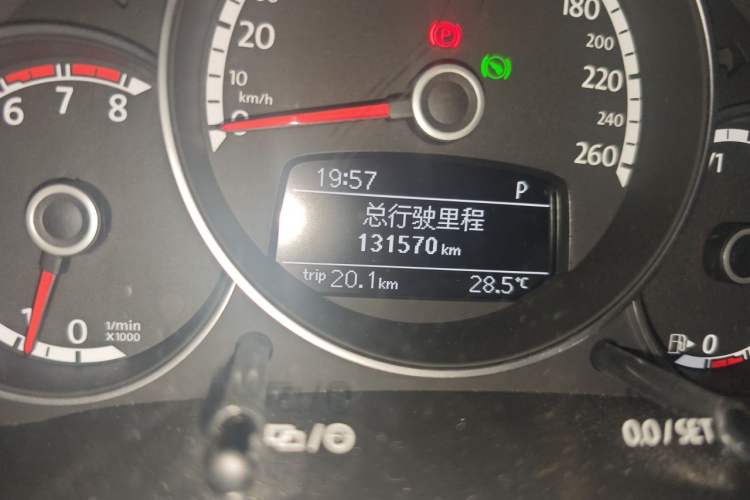 Used Volkswagen Beetle 2016 180TSI Dune Off-Road Edition Odometer Close Up