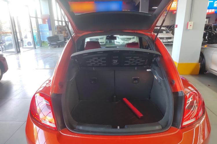 Used Volkswagen Beetle 2016 180TSI Club Edition Trunk
