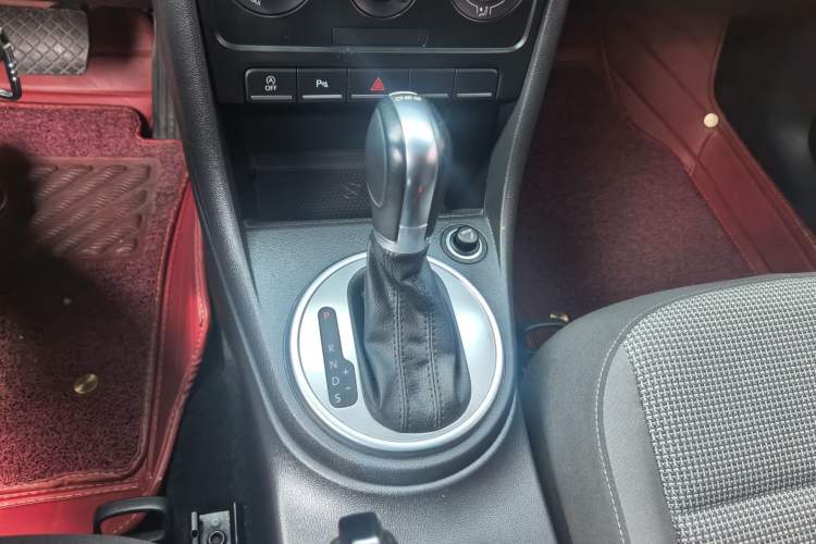 Used Volkswagen Beetle 2016 180TSI Dune Off-Road Edition Gear Lever
