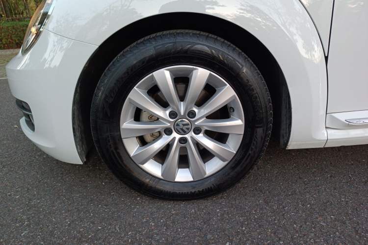 Used Volkswagen Beetle 2016 180TSI Club Edition Left Front Wheel Hub