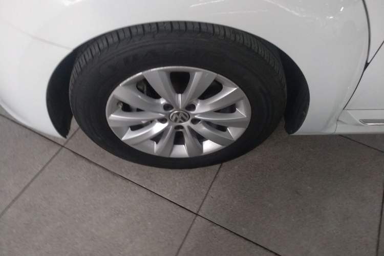 Used Volkswagen Beetle 2016 180TSI Club Edition Left Front Wheel Hub
