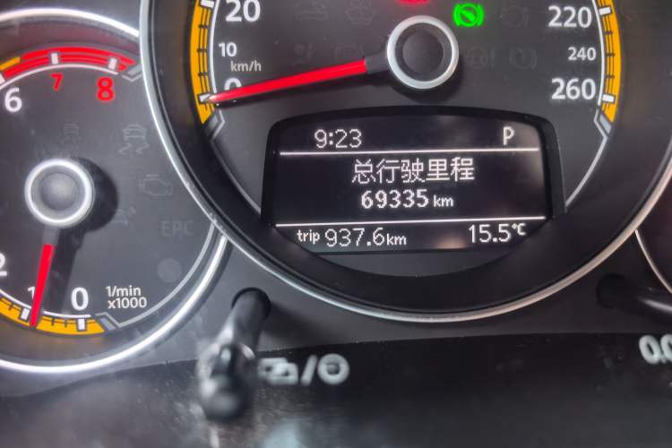 Used Volkswagen Beetle 2016 180TSI Dune Off-Road Edition Odometer Close Up