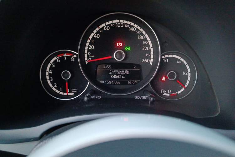 Used Volkswagen Beetle 2016 180TSI Club Edition Odometer Close Up