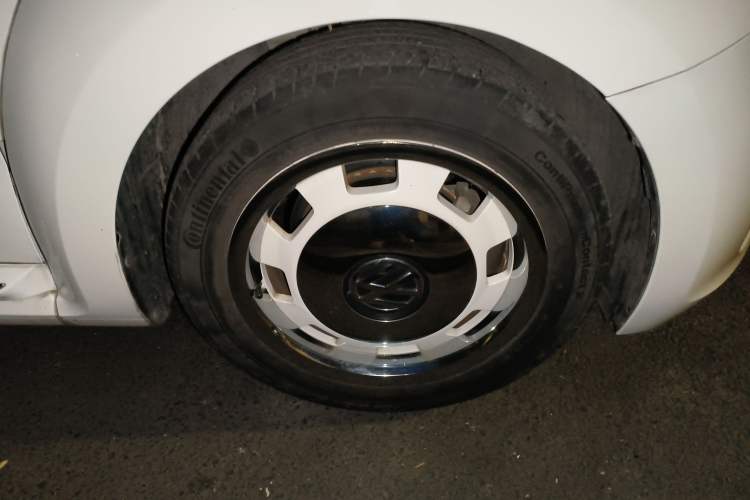 Used Volkswagen Beetle 2016 180TSI Club Edition Right Front Wheel Hub