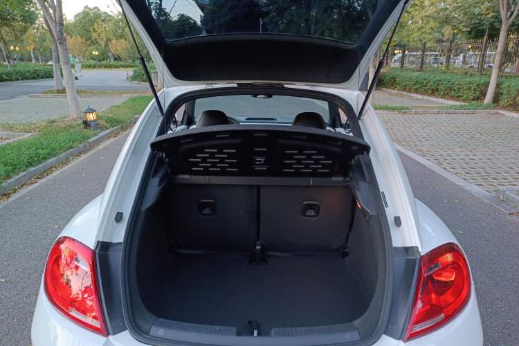 Used Volkswagen Beetle 2016 180TSI Club Edition Trunk