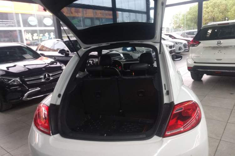Used Volkswagen Beetle 2016 180TSI Club Edition Trunk