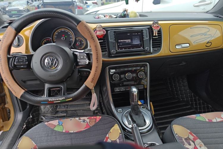 Used Volkswagen Beetle 2016 280TSI Dune Off-Road Edition Center Console