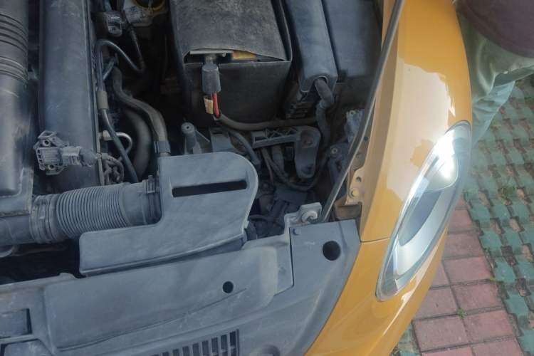 Used Volkswagen Beetle 2016 180TSI Dune Off-Road Edition Engine Bay Left