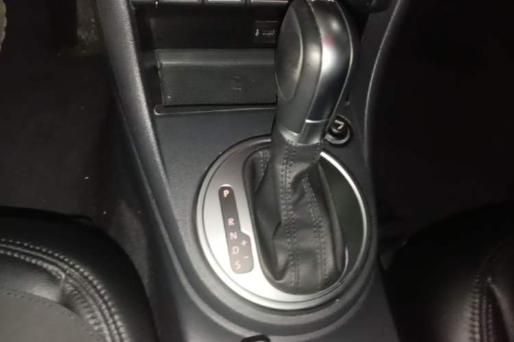 Used Volkswagen Beetle 2016 180TSI Dune Off-Road Edition Gear Lever