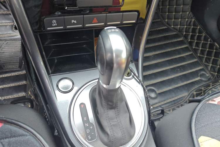 Used Volkswagen Beetle 2016 280TSI Dune Off-Road Edition Gear Lever