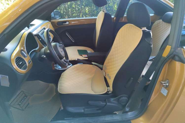 Used Volkswagen Beetle 2016 280TSI Dune Off-Road Edition Left Front Seat