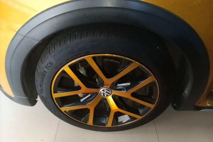 Used Volkswagen Beetle 2016 180TSI Dune Off-Road Edition Left Front Wheel Hub