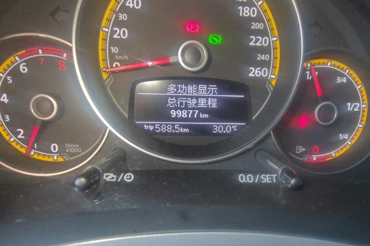 Used Volkswagen Beetle 2016 180TSI Dune Off-Road Edition Odometer Close Up