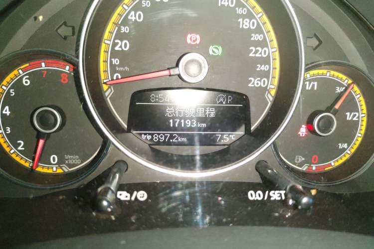 Used Volkswagen Beetle 2016 280TSI Dune Off-Road Edition Odometer Close Up
