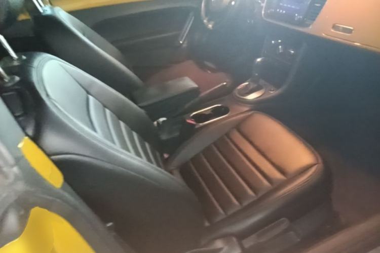 Used Volkswagen Beetle 2016 180TSI Dune Off-Road Edition Right Front Seat