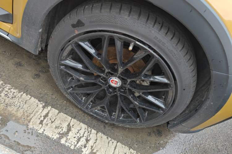 Used Volkswagen Beetle 2016 280TSI Dune Off-Road Edition Right Front Wheel Hub