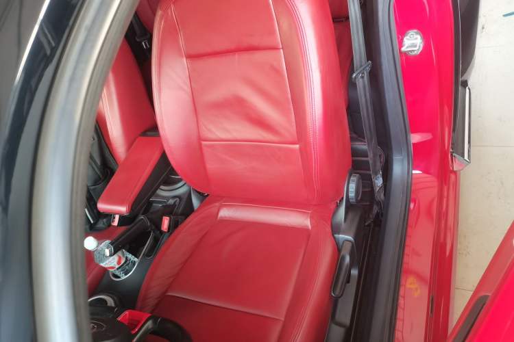 Used Volkswagen Beetle 2017 180TSI Yile Edition Left Front Seat