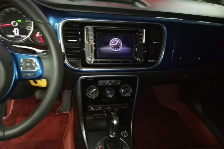 Used Volkswagen Beetle 2017 180TSI Shangle Edition Audio And AC Panel