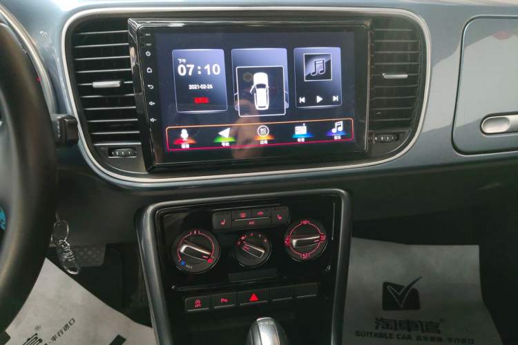 Used Volkswagen Beetle 2017 180TSI Shangle Edition Audio And AC Panel