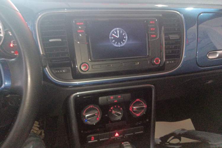 Used Volkswagen Beetle 2017 180TSI Yile Edition Audio And AC Panel